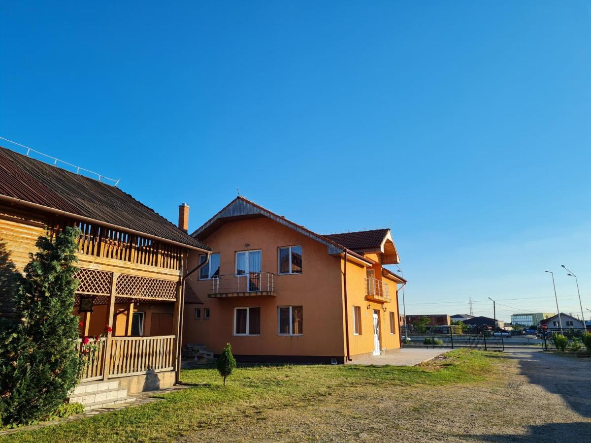 Hotel Pensiunea Sanziana Oradea Exterior foto