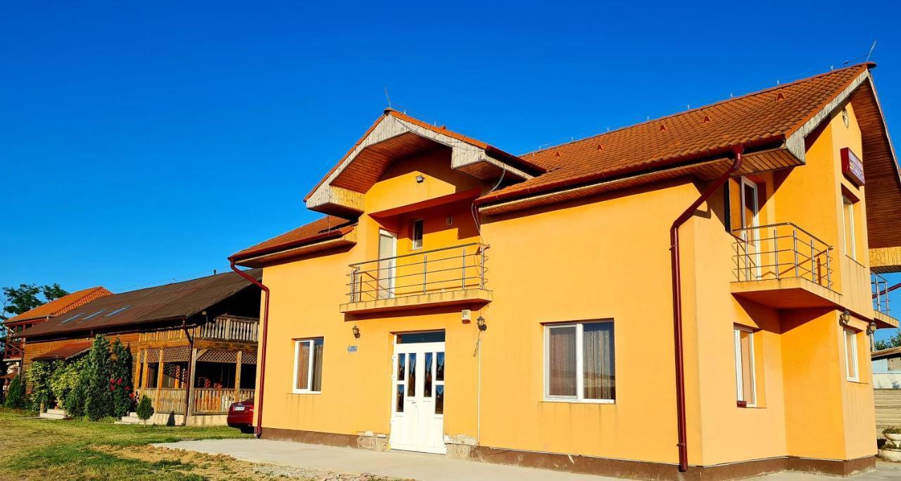 Hotel Pensiunea Sanziana Oradea Exterior foto