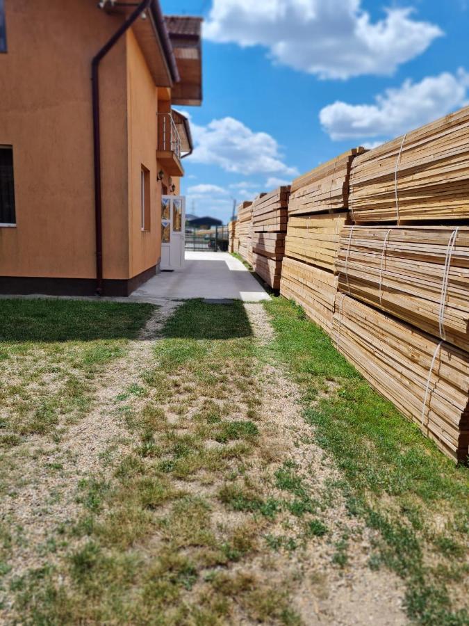 Hotel Pensiunea Sanziana Oradea Exterior foto
