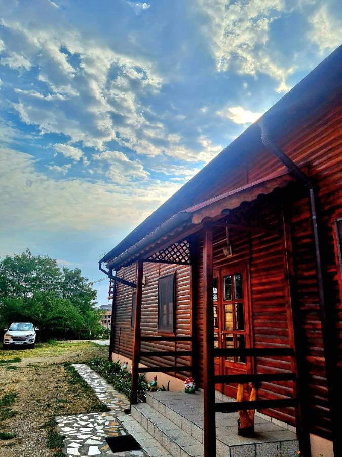 Hotel Pensiunea Sanziana Oradea Exterior foto