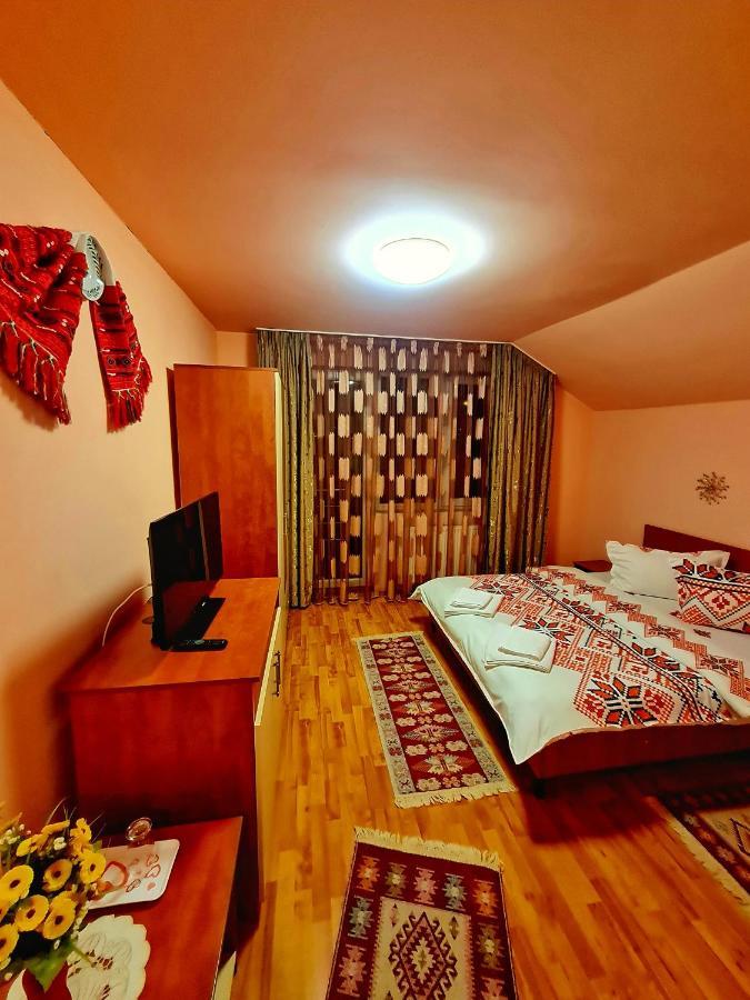 Hotel Pensiunea Sanziana Oradea Exterior foto